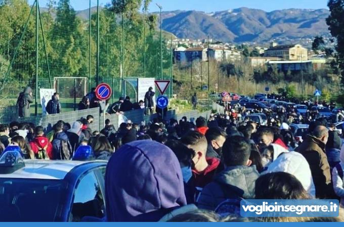 Molestie dal prof a scuola: a Cosenza prosegue l'occupazione del liceo Valentini